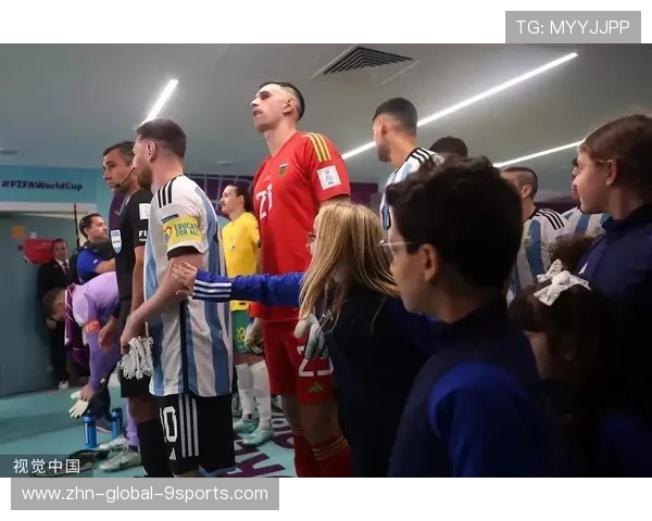 世界杯期间出现多起暖心场景,媒体汇总报道,世界杯的话题