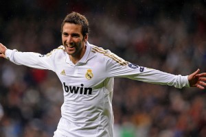 九游娱乐网站体验棒-库里pk布克欲止连败亚历山大战旧主快船冲击8连胜，库里vs